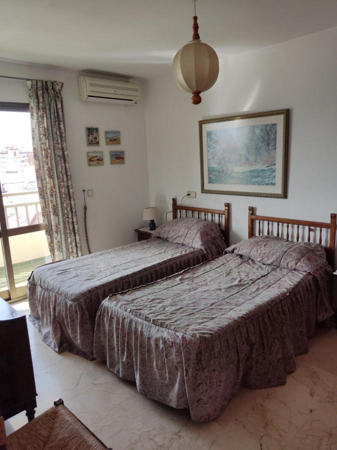 En El Centro Y Al Lado De La Playa Apartment Fuengirola Bagian luar foto
